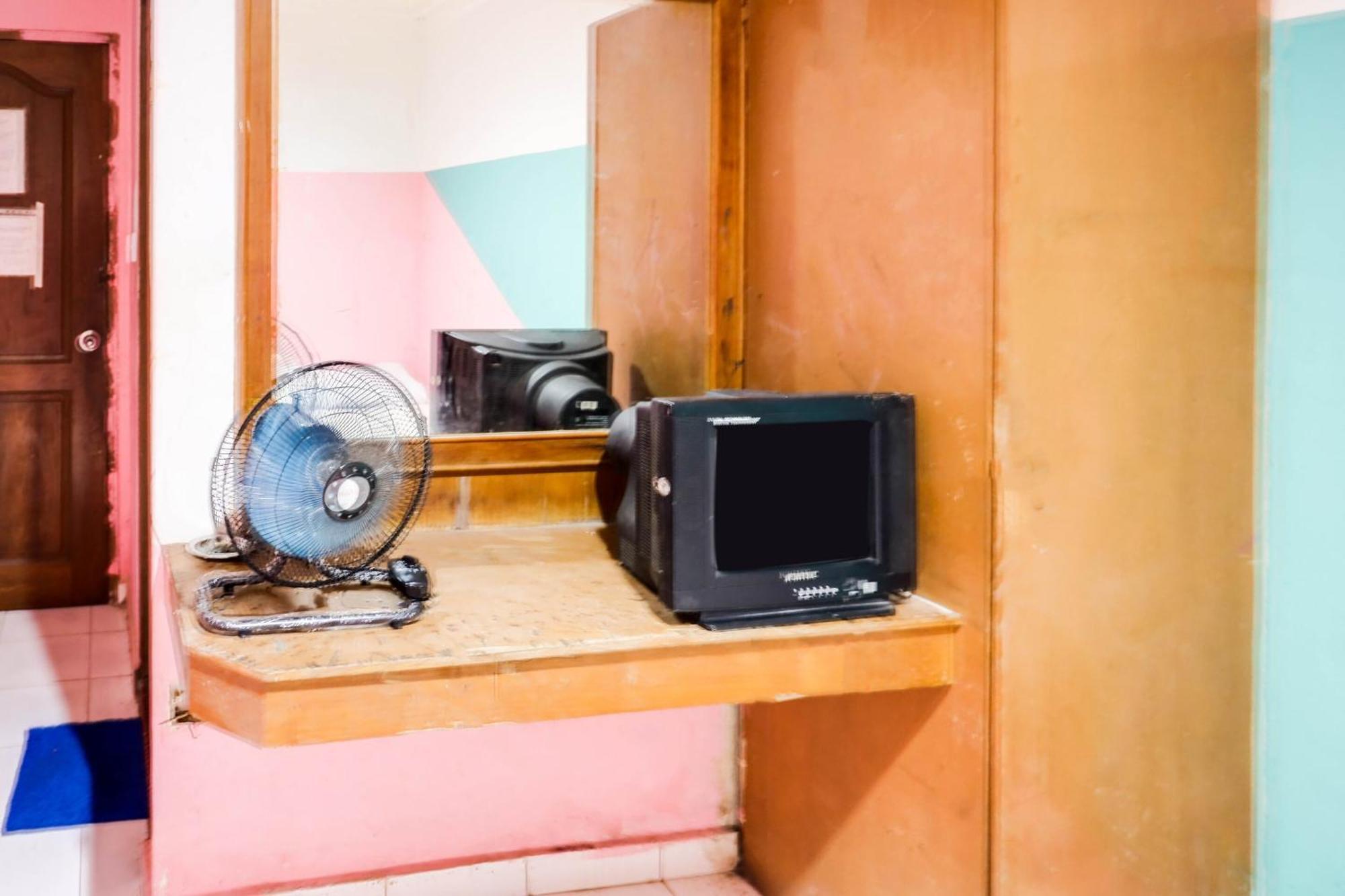 Spot On 91781 Solo Baru Homestay Syariah Jodoh  Exterior photo